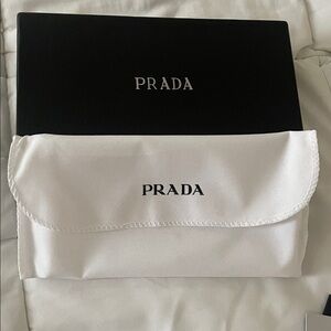 Medium sized box plus dust bag new